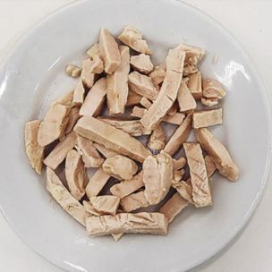 Perdigao IQF Halal Steam Cooked Boneless (12mm) Chicken Strips 1x2.5kg